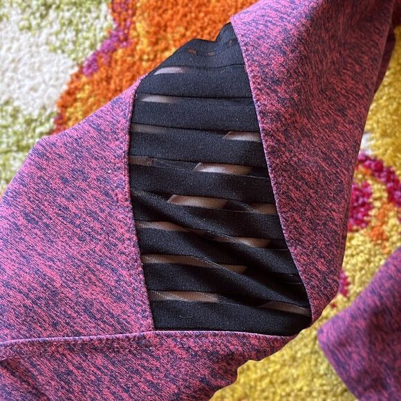 BEYOND YOGA RED SLICED MESH LEGGINGS MEDIUM - Picture 4 of 9
